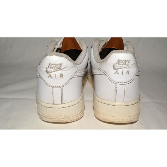 Nike Air Force 1 Sz 5.5Y Low White Leather Sneakers Youth GS Beaded Lace - Picture 6 of 8